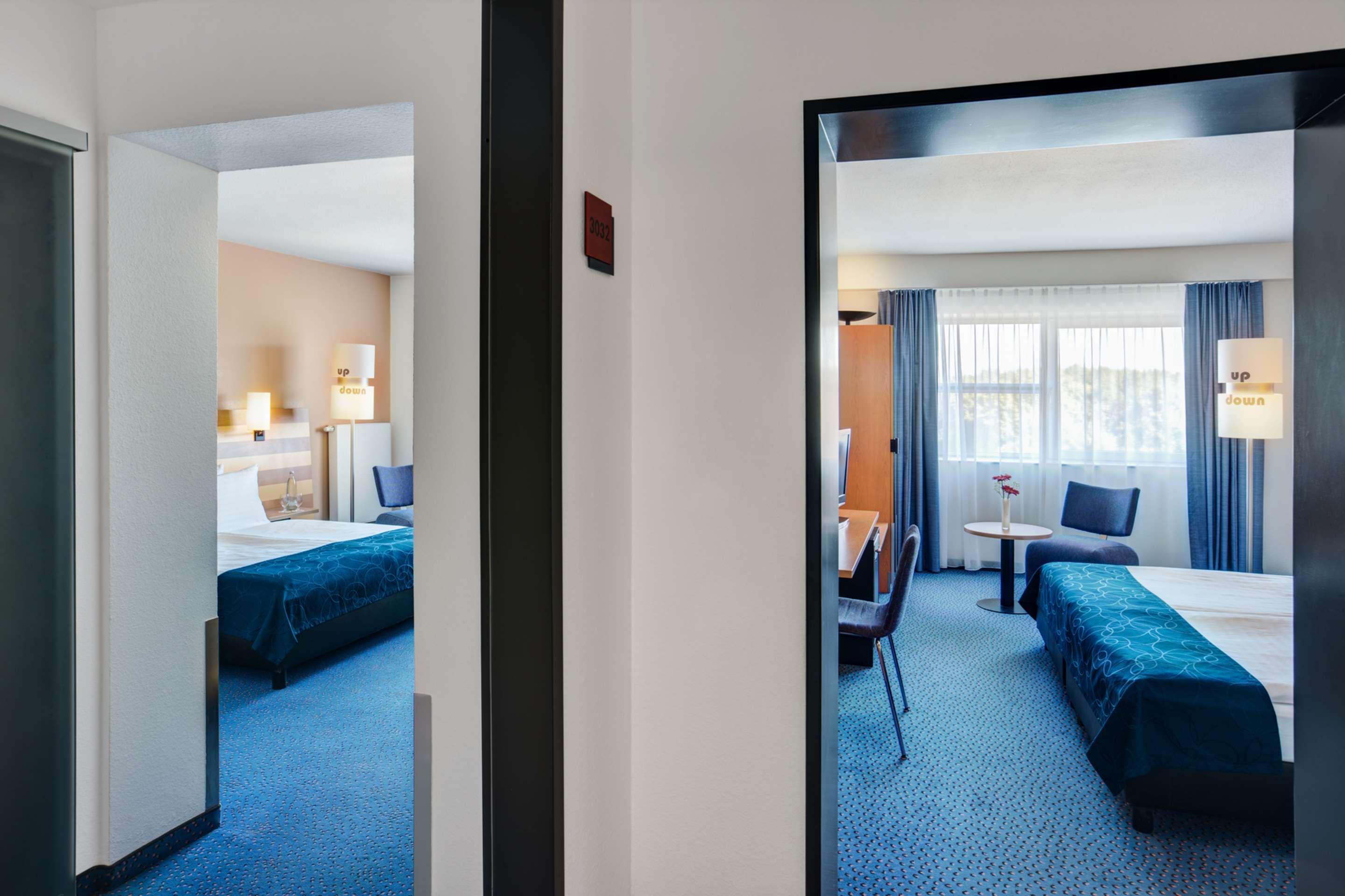 Intercityhotel Frankfurt Airport Frankfurt am Main Exterior photo
