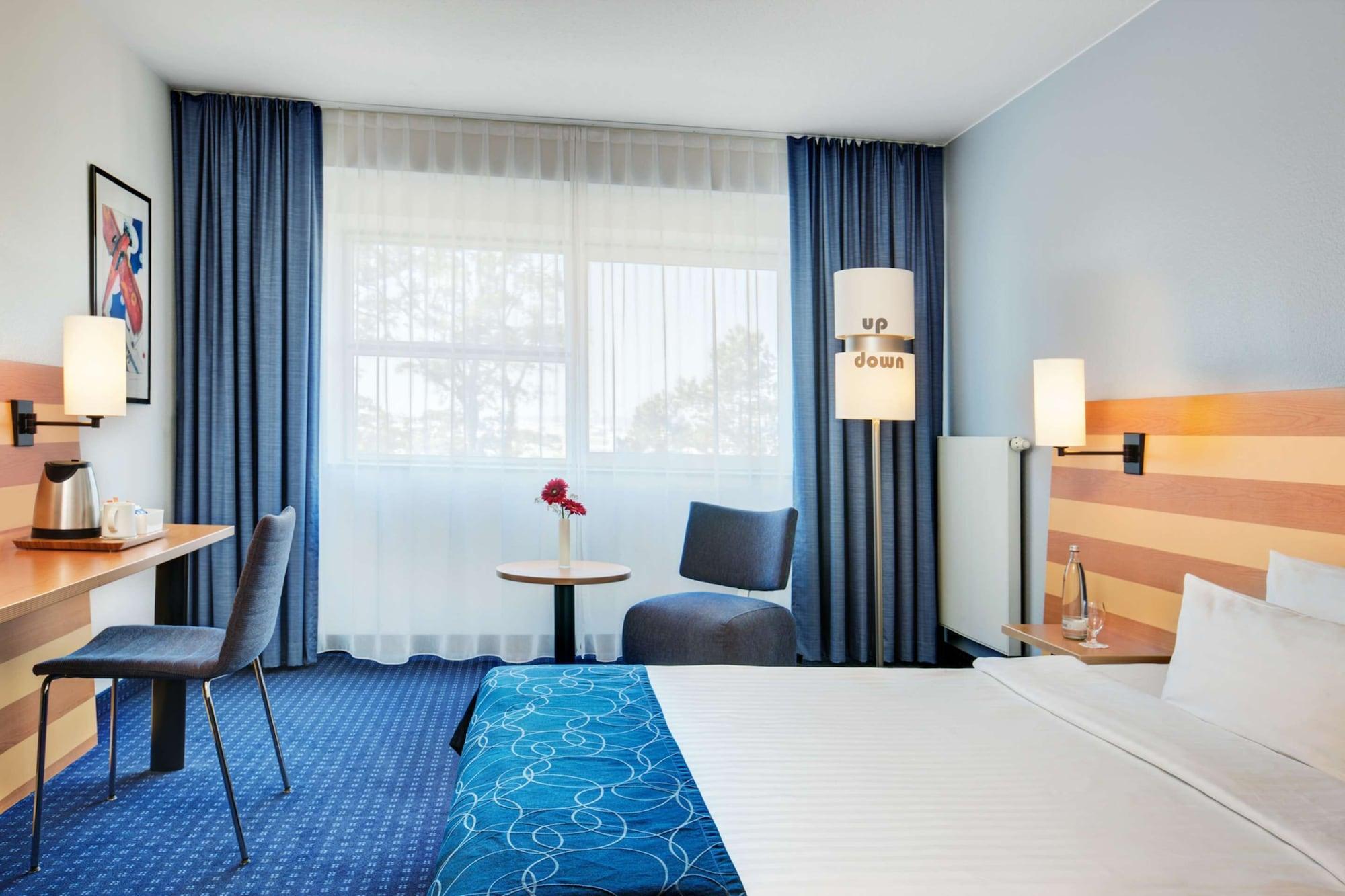 Intercityhotel Frankfurt Airport Frankfurt am Main Exterior photo