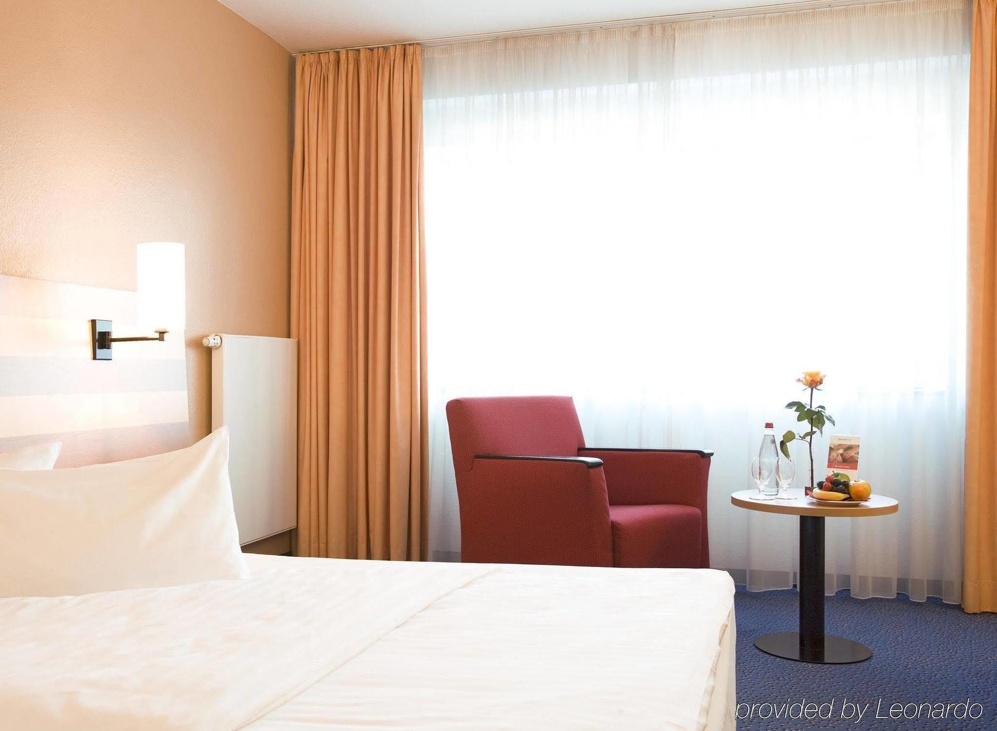 Intercityhotel Frankfurt Airport Frankfurt am Main Exterior photo